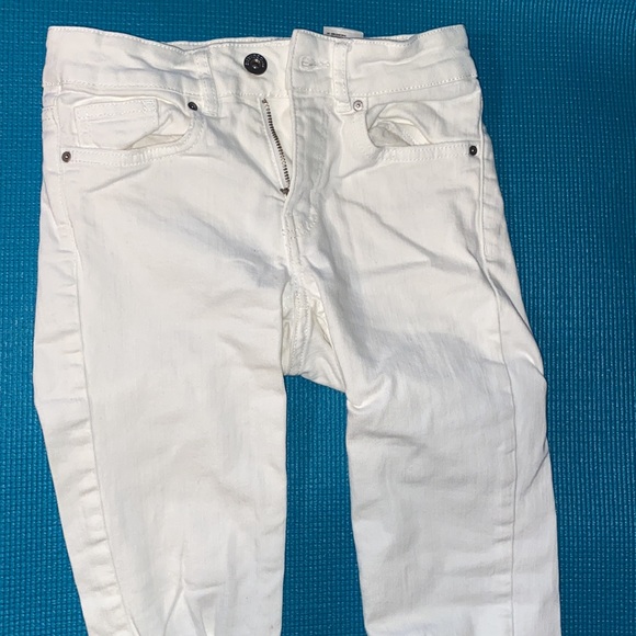 White jeans ripped barely worn very good condition - Picture 2 of 6